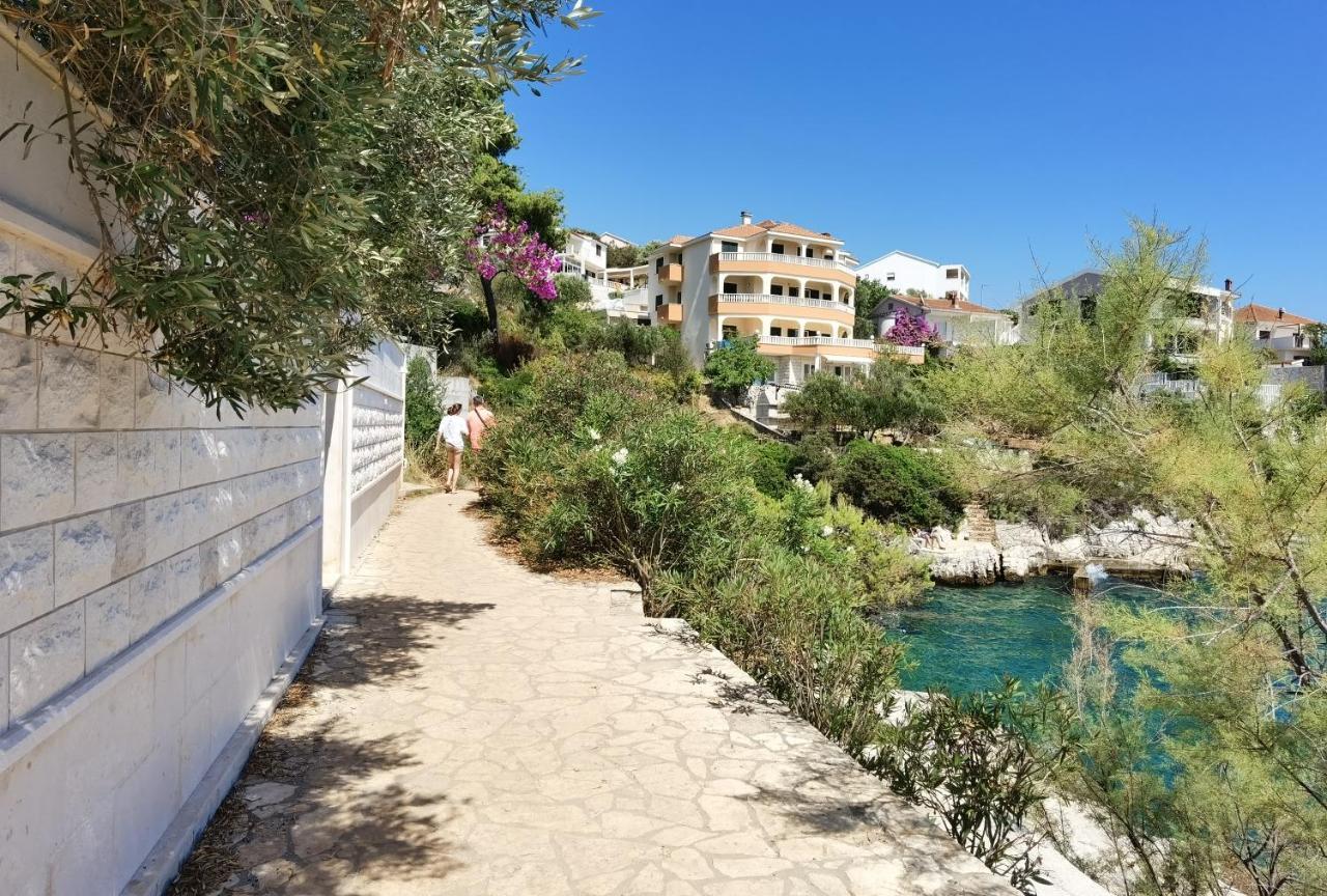 Villa Rastichi Amazing Seaview Trogir Exteriör bild